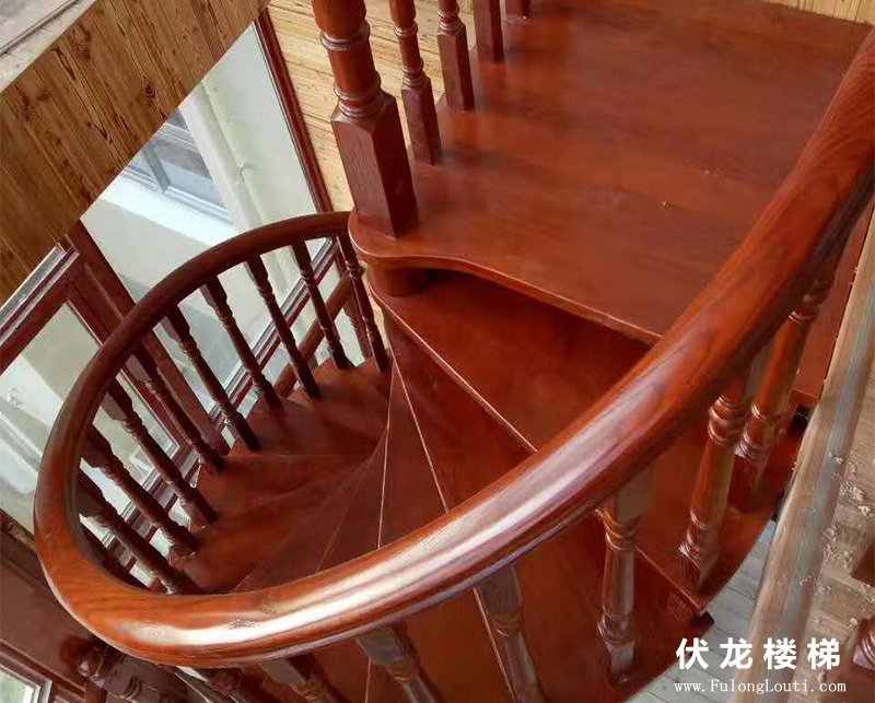 海南实木楼梯